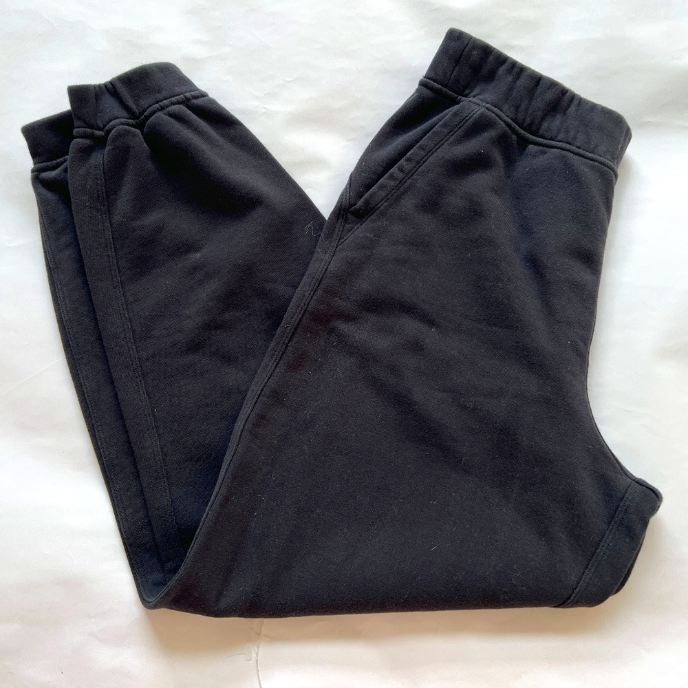 Lululemon Joggers Thick Black Size 6 Elastic Waist w. Drawstring